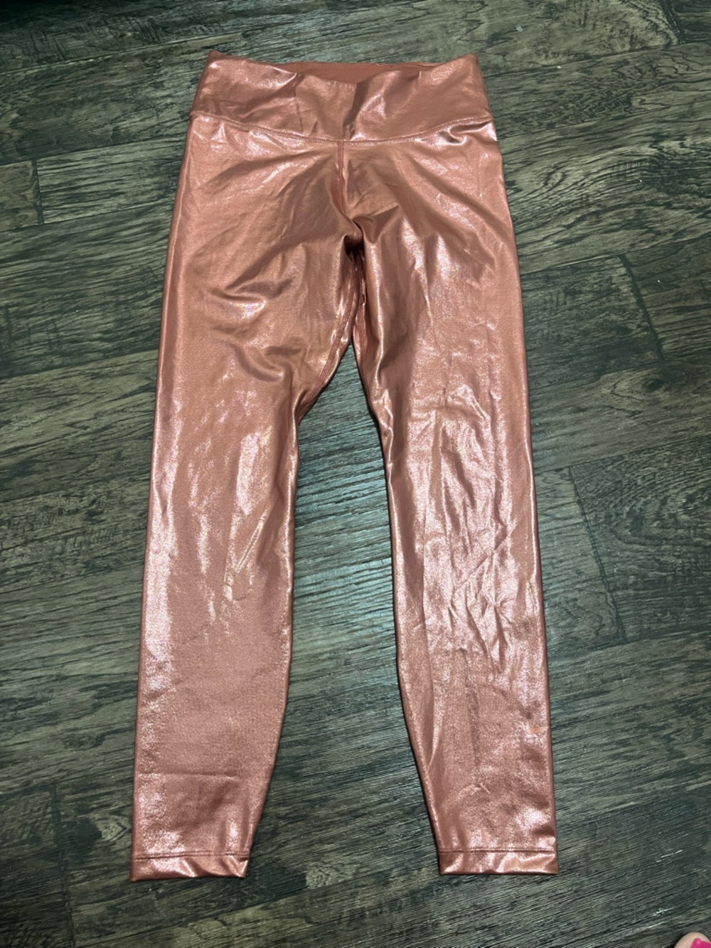 Nike women’s Metallic Rose Gold Leggings - Picture 2 of 7